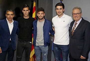 Cầu thủ bị Barca đuổi sau 7 tiếng ký hợp đồng