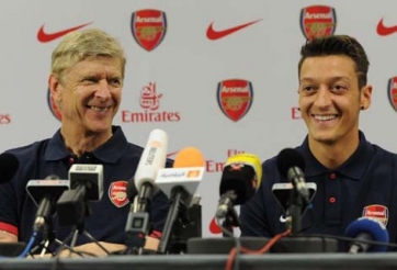 HLV Wenger: Ozil là Dennis Bergkamp mới của Arsenal