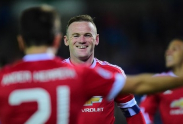 VIDEO: Màn phối hợp ghi bàn mãn nhãn giữa Rooney và Martial trước Swansea