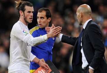 Bale rực sáng, Real dễ dàng đè bẹp Deportivo