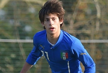 MU và Liverpool đại chiến vì thần đồng Italia