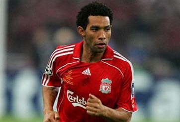 Cựu sao Liverpool cập bến đội bóng Singapore