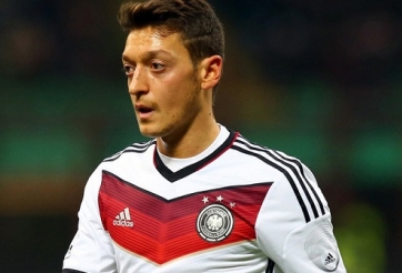 Mesut Ozil giành danh hiệu cao quý của nước Đức