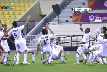 VIDEO: Màn ăn mừng độc đáo của cầu thủ Jordan trước U23 Việt Nam