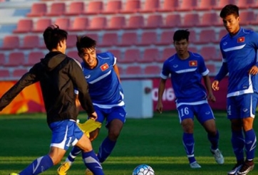 VIDEO: U23 Việt Nam lấy lại tinh thần trong buổi tập 15/1