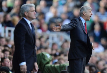 Tranh cãi này lửa sau trận Stoke và Arsenal