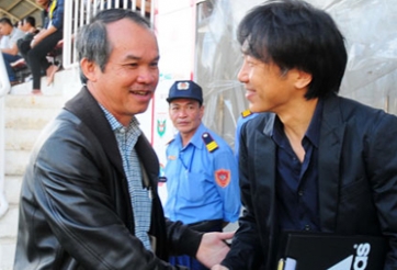 Bầu Đức bất ngờ muốn giữ HLV Toshiya Miura