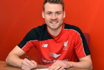 Trụ cột cam kết tương lai với Liverpool