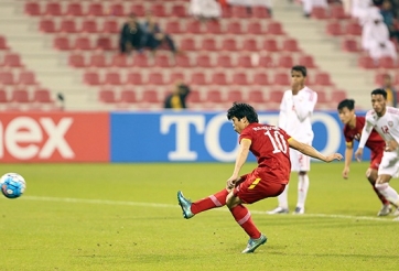 VIDEO: Công Phượng ghi bàn vào lưới U23 UAE trong ngày sinh nhật
