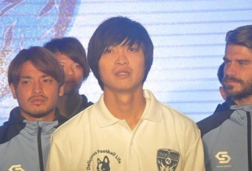 HLV Yokohama FC cảnh báo Tuấn Anh