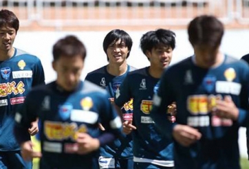 Tuấn Anh đá chính trận đầu cho Yokohama?