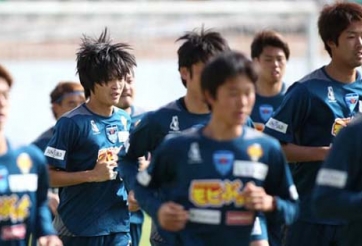 Yokohama tiếp tục thử nghiệm Tuấn Anh, HAGL gặp nhiều khó khăn