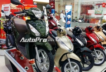 Xe máy 'đội giá' đón Tết, Honda SH tăng 20 triệu Đồng