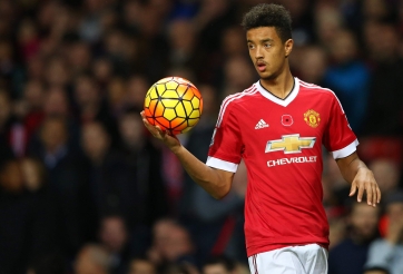 Cameron Borthwick-Jackson và những ngôi sao trong vườn nhà của MU