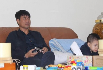 HLV Nguyễn Hữu Thắng sẽ 'vừa xay lúa vừa bế em'?