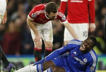 Chelsea nhận tin dữ về Zouma