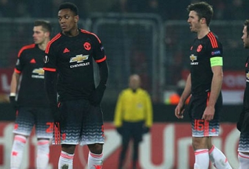 Van Gaal: 'CĐV MU chửi là đúng'