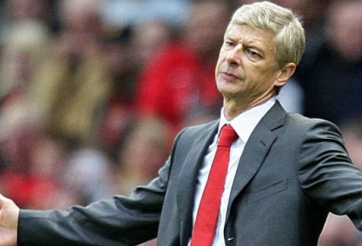 HLV Wenger thừa nhận cấm học trò đến MU