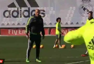 VIDEO: Pha ghi bàn ngẫu hứng của Jese Rodriguez trên sân tập Real