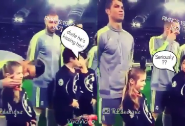 VIDEO: Ronaldo bị 2 cậu bé ghen vì lỡ hôn bé gái trên sân