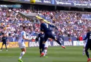 VIDEO: Ronaldo đánh đầu dũng mãnh mở tỷ số cho Real Madrid