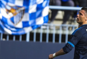 Ronaldo sút hỏng 11m, Real chia điểm Malaga