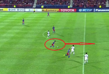 VIDEO: Sao Malaysia độc diễn ghi bàn từ giữa sân ở AFC Cup