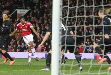 Thắng đậm Midtjylland, Man Utd ngạo nghễ bước tiếp vào vòng trong