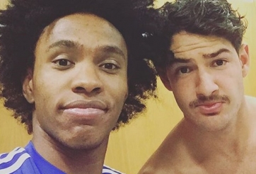 Tin bóng đá Anh 26/2: Cựu tiền vệ Arsenal giải nghệ, Pato ra mắt Chelsea