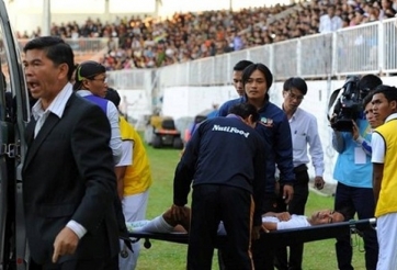 Lãnh trọn cú đạp, hậu vệ HAGL gặp chấn thương nặng