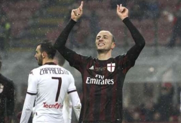 Video bàn thắng: AC Milan 1-0 Torino (Vòng 27 - Serie A)