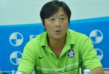 HLV Lê Huỳnh Đức nói về tổ trọng tài trận gặp HAGL