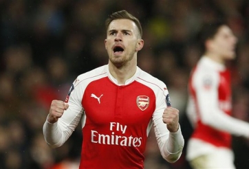 VIDEO: Ramsey lập siêu phẩm mãn nhãn vào lưới Tottenham