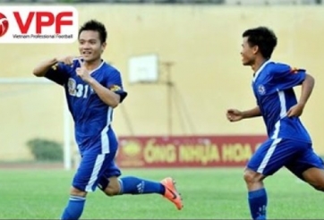 VIDEO: 8 cầu thủ SLNA bất lực nhìn bóng vào lưới