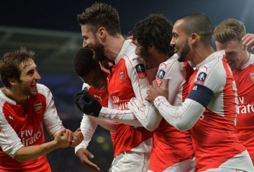 Giroud và Walcott lập cú đúp, Arsenal tiến vào tứ kết FA Cup
