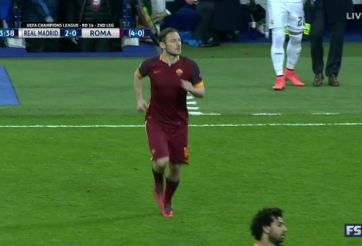 VIDEO: Thêm 1 huyền thoại được CĐV Real đứng dậy vỗ tay ngay tại Bernabeu