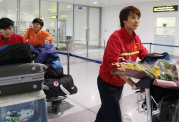 ĐT nữ Việt Nam về nước trong tự hào và hạnh phúc