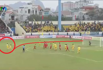 VIDEO: Hoàng Thịnh phối hợp sút phạt đẹp mắt vào lưới Than Quảng Ninh