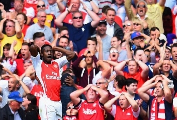 VIDEO: Pha bỏ lỡ khó tin của Welbeck khiến Arsenal bị loại