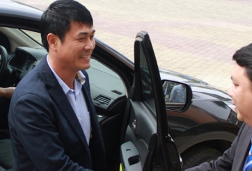 HLV Hữu Thắng và cầu thủ SLNA hội quân sớm ở Hà Nội