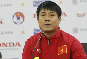 HLV Hữu Thắng nói về việc Văn Quyết bị loại
