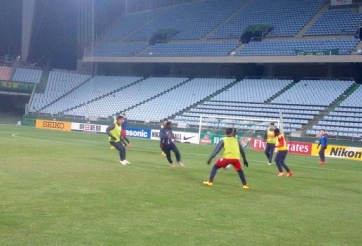 Sau 2 ngày, B.Bình Dương có buổi tập đầu tiên tại sân Jeonju