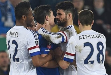 Không cắn người, Diego Costa vẫn khó thoát án phạt