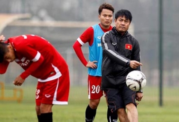 HLV Hữu Thắng bất ngờ loại 2 tuyển thủ Việt Nam