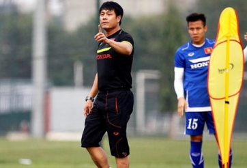 ĐT Việt Nam vs Hà Nội T&T: HLV Hữu Thắng trổ tài