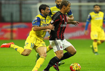 Video bàn thắng: AC Milan 1-1 Lazio (Vòng 30 - Serie A)
