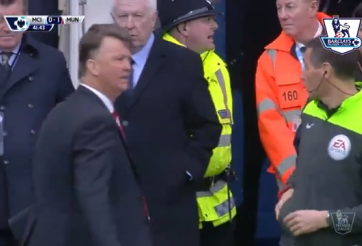 VIDEO: HLV Van Gaal thay đổi với hình ảnh khác lạ trước Man City
