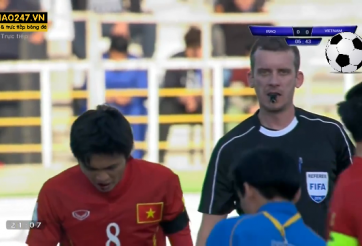 VIDEO: Tình huống Tuấn Anh đổ máu sau pha va chạm với cầu thủ Iraq