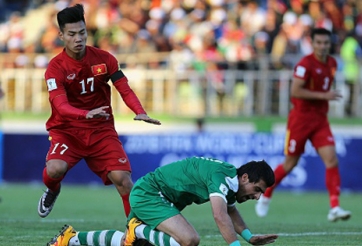 Bóng đá Việt Nam: Ăn cháo lòng, mơ... World Cup