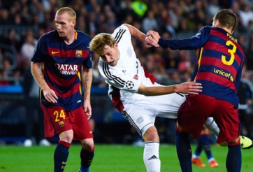 Barca mất trung vệ trụ cột tới hết mùa